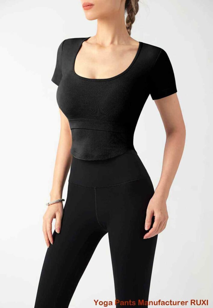 Coleção de roupas esportivas premium da OM Yoga Clothing